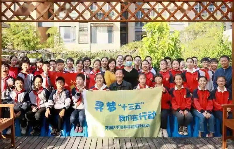 在家吃火锅的话，买电火锅和电磁炉哪个更好?