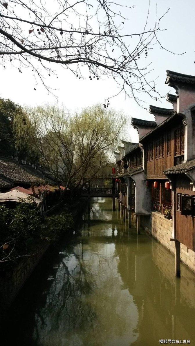 不丹老国王有4个王后10个子女，比跟妻子分居46年的莫迪，显年轻